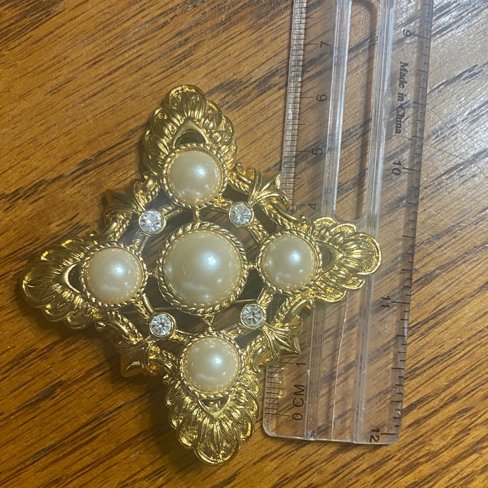 Avon Gold and Pearl Hair Brooch